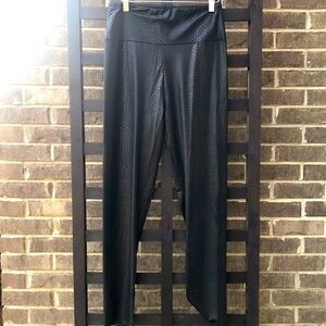NWT Snakeskin Print Shiny Highwaisted Leggings